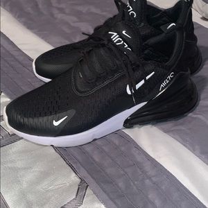 Nike AirMax 270